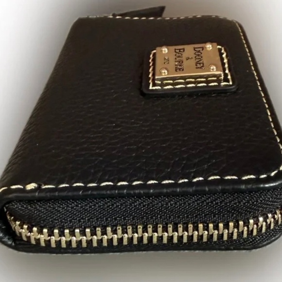 New Dooney & Bourke Large Zip Around Credit Card Wallet Case Pebble Grain Black - Picture 6 of 9